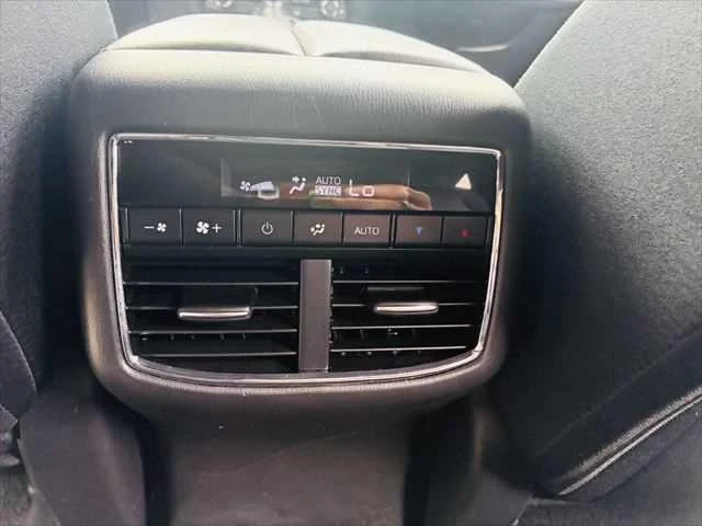 Mazda CX-8 43