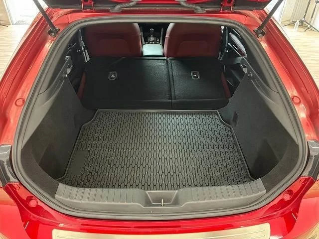 Mazda MAZDA3 11