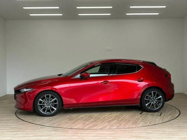 Mazda MAZDA3 16