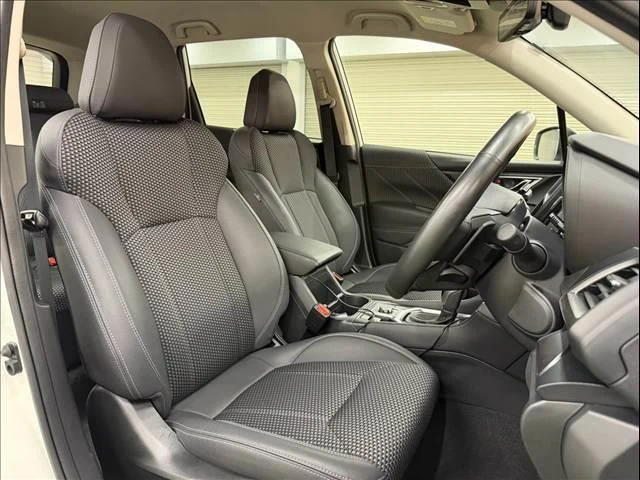 Subaru FORESTER 11