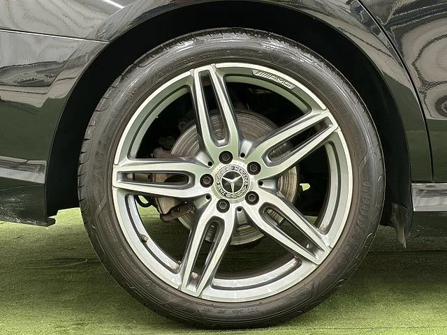 MERCEDES BENZ E-CLASS 22