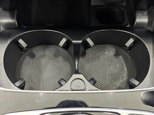 MERCEDES BENZ E-CLASS 57