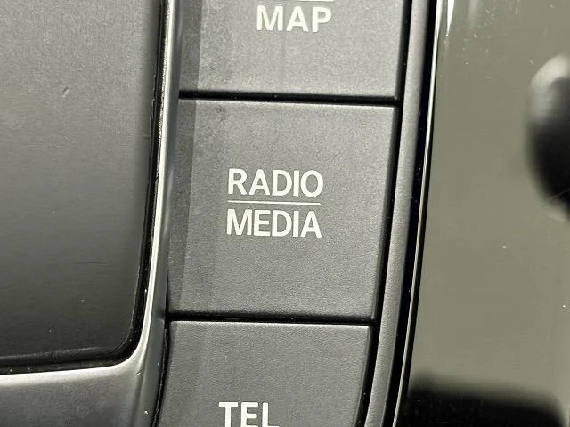 MERCEDES BENZ CLA-CLASS 52