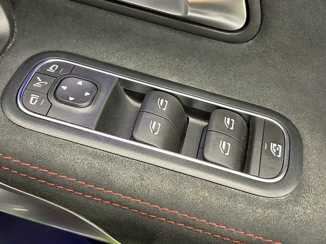 MERCEDES BENZ CLA-CLASS 71