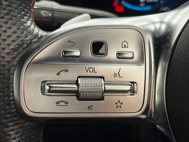 MERCEDES BENZ CLA-CLASS 37