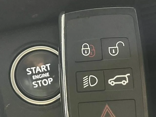 Land Rover DEFENDER 8