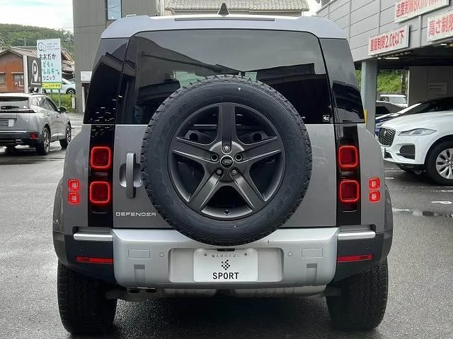 Land Rover DEFENDER 15