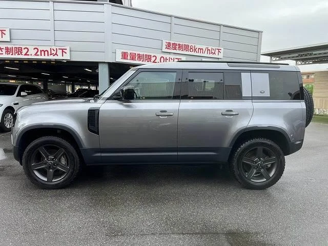 Land Rover DEFENDER 16