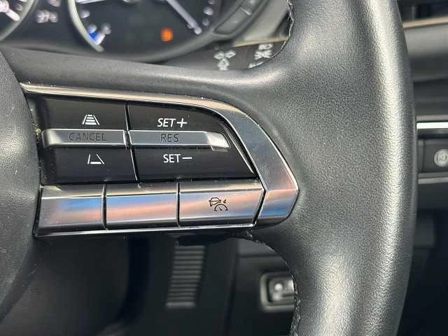 Mazda MAZDA3 9