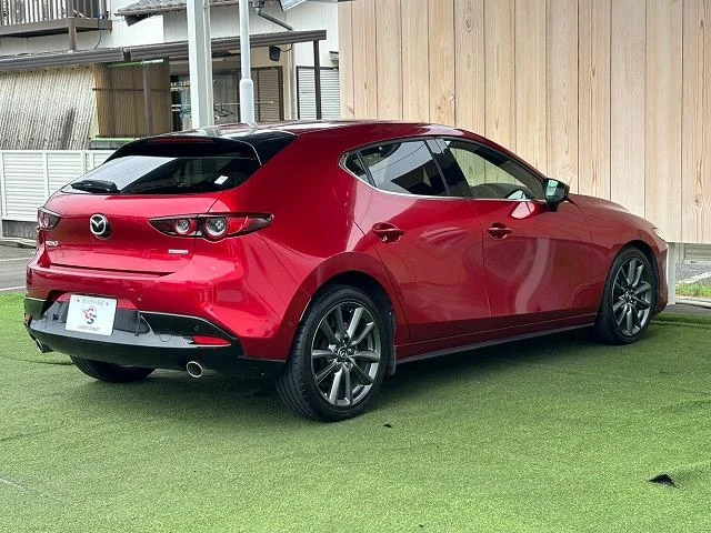 Mazda MAZDA3 27