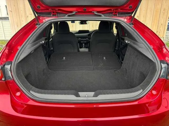Mazda MAZDA3 13