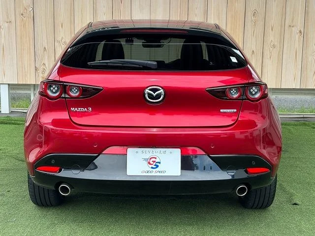 Mazda MAZDA3 21