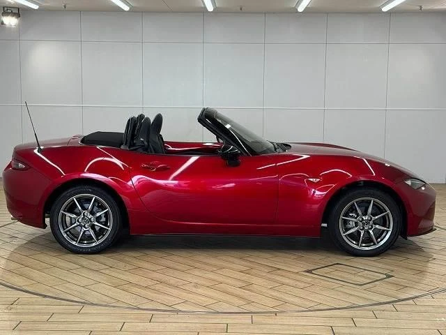 Mazda ROADSTER 18