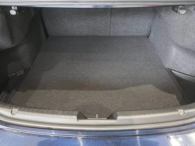 Mazda ATENZA 11