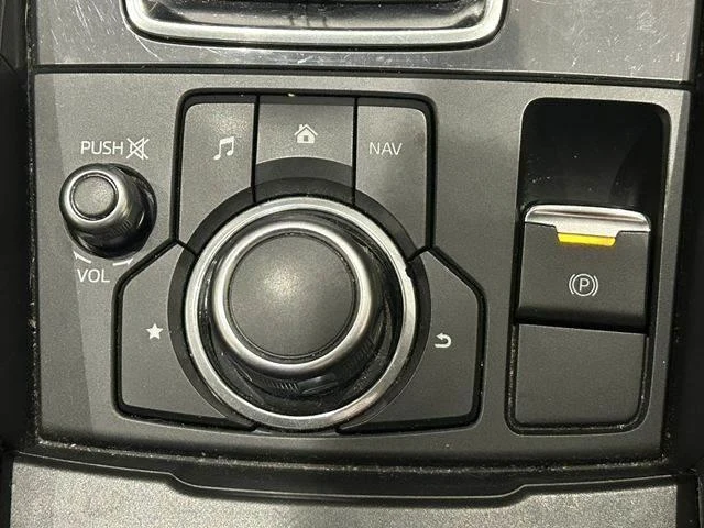 Mazda ATENZA 39