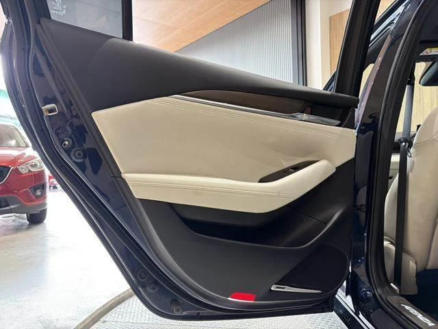 Mazda ATENZA 62