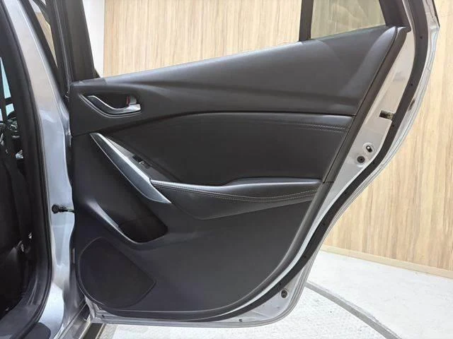 Mazda ATENZA 58