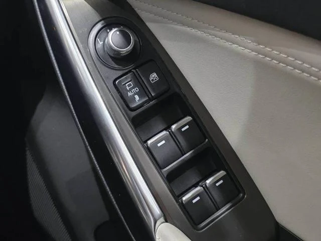 Mazda ATENZA 41