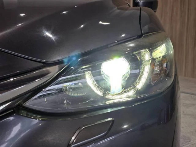 Mazda ATENZA 11