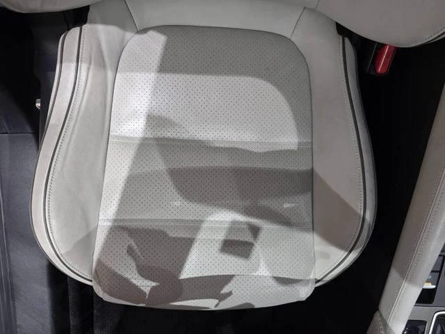 Mazda ATENZA 54
