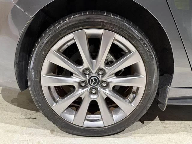 Mazda MAZDA3 8